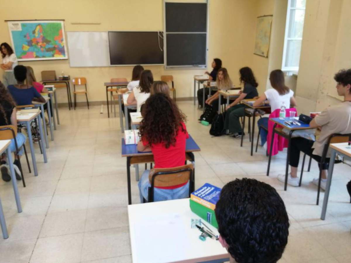 studenti in un'aula scolastica
